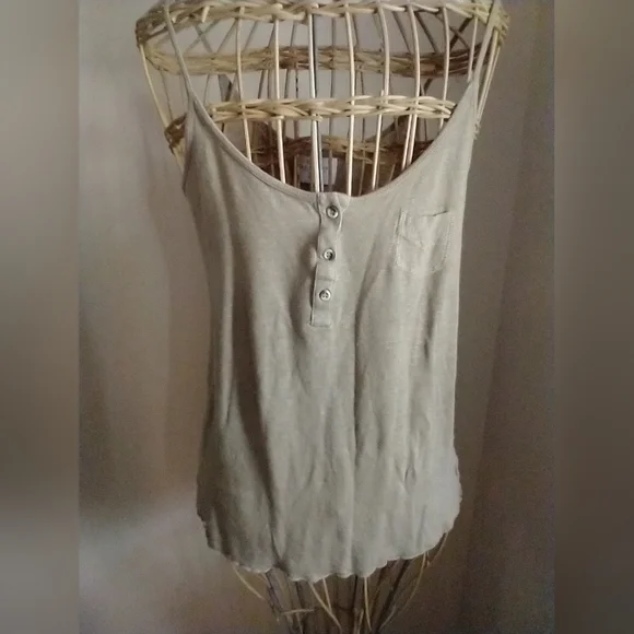 Zara Basic Tan T-Shirt Lightweight - Picture 4 of 12